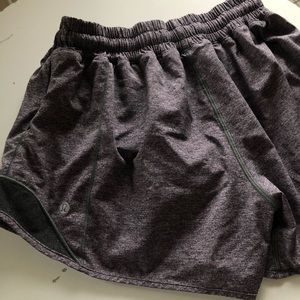 LULULEMON SHORTS sz 6 TALL